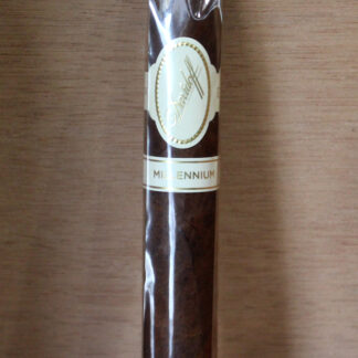 Davidoff Millennium Piramides (single)